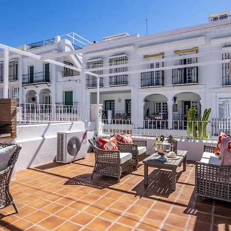 Sunny And Charming Townhouse In Aloha Pueblo Close To Aloha Golf Club Hébergement de vacances Marbellac