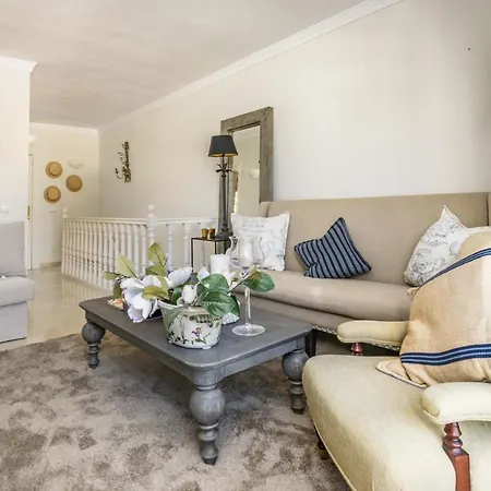 Sunny And Charming Townhouse In Aloha Pueblo Close To Aloha Golf Club Hébergement de vacances