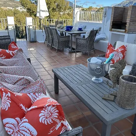 Sunny And Charming Townhouse In Aloha Pueblo Close To Aloha Golf Club * Marbellac